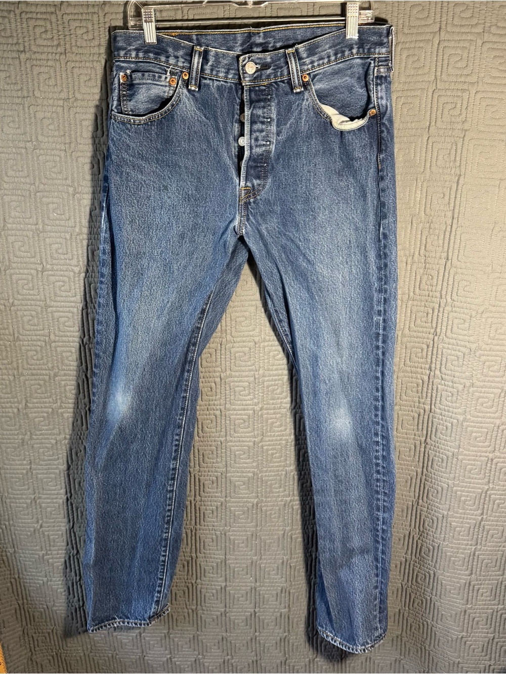 Levis 501 Original Fit Jeans Mens W33 L34 Button Fly Indigo Blue 2017